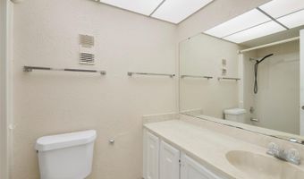 1412 OAK Pl J, Apopka, FL 32712
