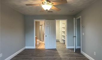 8 Linden St, Bristol, RI 02809