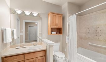 989 Golden Aspen Pl, Ashland, OR 97520