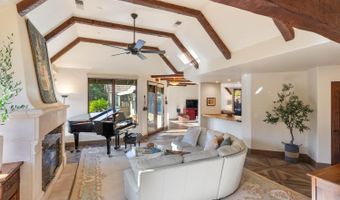 1105 White Oak Dr, Santa Rosa, CA 95409