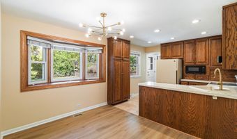 520 S Rammer Ave, Arlington Heights, IL 60004