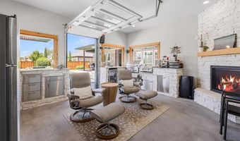 8702 Flycatcher Pl, Bentonville, AR 72713