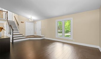 1316 W MEADE Ln, Arlington Heights, IL 60004