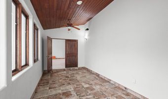 325 Braught Ln, Bosque Farms, NM 87068