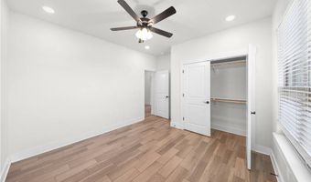 2040 Myrrh Pl, Bentonville, AR 72713