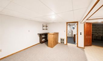 32 W Sylvan Dr, Allen, PA 18067