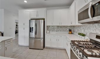 5611 DEL CORONADO Dr, Apollo Beach, FL 33572