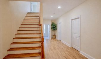 7313 BYRNELEY Ln, Annandale, VA 22003