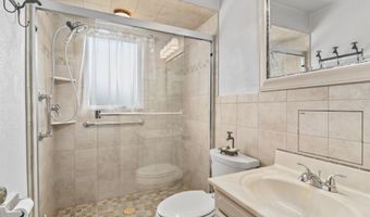 2627 W HEATHER Ave, Appleton, WI 54914