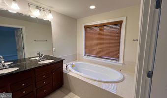 42771 WILMAR Sq, Broadlands, VA 20148