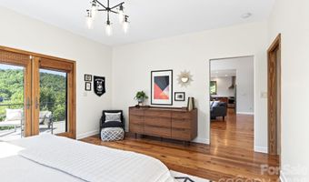 9 Bees Mountain Dr, Asheville, NC 28804
