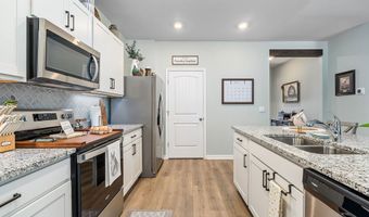 136 Nunally Dr, Baxter, TN 38544