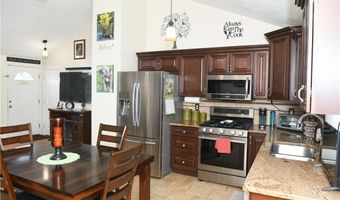 9 Mallory Ct, Cranston, RI 02910