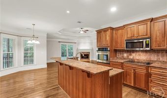 5 Pinebrook Ct, Savannah, GA 31405