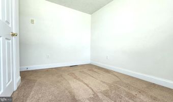 210 W HIGH St, Felton, DE 19943
