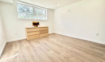 17821 POND Rd, Ashton, MD 20861