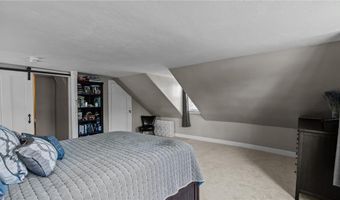 50 Charles St, Bristol, RI 02809