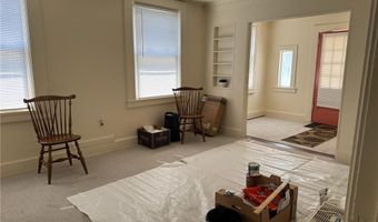44 Crest St, Middletown, RI 02842