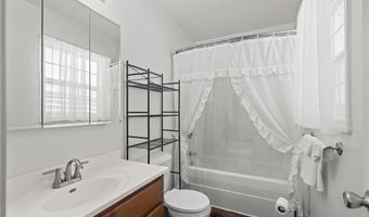 9012 NW State Route 52 Hwy, Amoret, MO 64722