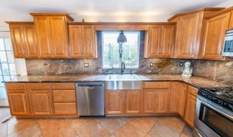 312 Mountainside Dr, Alloway, NJ 07422