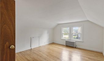 90 Hilltop Rd, East Providence, RI 02914