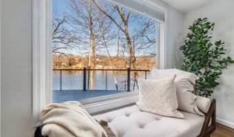 361 E Lakeshore Dr, Alloway, NJ 07422