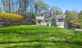 28 Alan Rd, Danbury, CT 06810