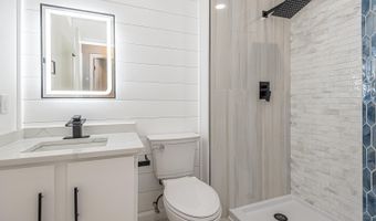 6438 KNOLL HILL Dr, Berlin, MD 21811