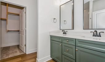 319 W Boxthorn, Andover, KS 67002