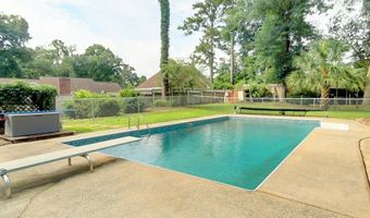 1402 Pineland Dr, Bainbridge, GA 39819