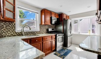 3 N Smith St N, Avenel, NJ 07001