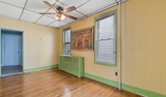 20 E 31st St, Bayonne, NJ 07002