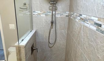 20588 CORNSTALK Ter 202, Ashburn, VA 20147