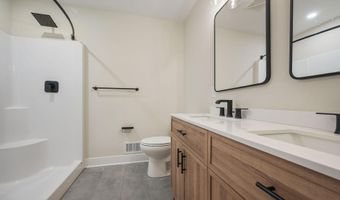 833 MONROE Ter, Dover, DE 19904