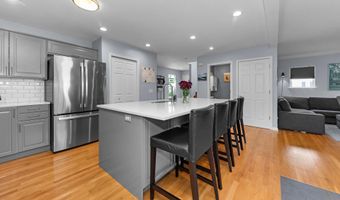 1692 Enclave Ln, Ann Arbor, MI 48103