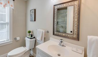 101 Loft Cir, Campton, NH 03223