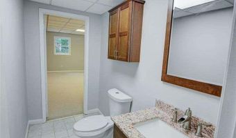 639 Lakeshore Dr, Berkeley Lake, GA 30096