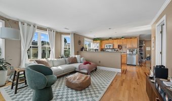 39 Dorchester Street 18, Boston, MA 02127