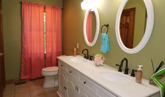 1287 Lovers Rd, Batesville, IN 47006