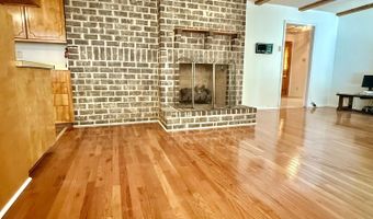 1474 Mandella Rd, Bonneau, SC 29431