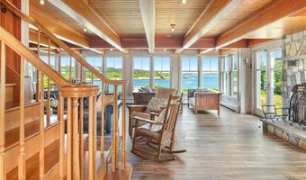4 Hull Cove St, Jamestown, RI 02835