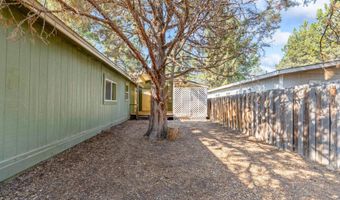 1523 SE Bronzewood Ave, Bend, OR 97702