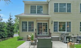 111 Trotters Ln, Allendale, NJ 07401