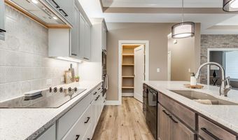 7726 E Turquoise, Bel Aire, KS 67226