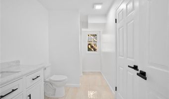 18 Pleasantview Ave, Johnston, RI 02919