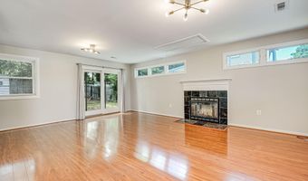 5924 CAUBA Ct, Alexandria, VA 22310