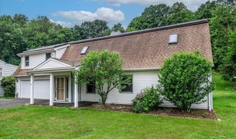 6 Caye Rd, Danbury, CT 06811