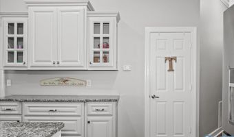 6122 Bay Village Dr 205, Athens, AL 35611