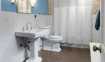 230 French St, Bangor, ME 04401