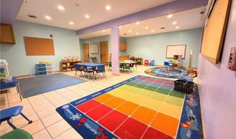 2328 N Hillcrest Pkwy, Altoona, WI 54720